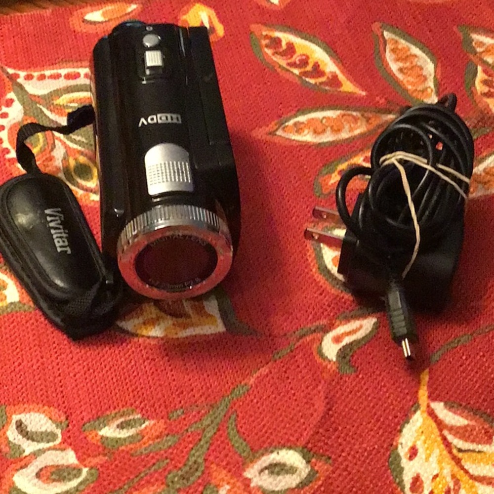 Vivitar Digital video camera DVR810HD